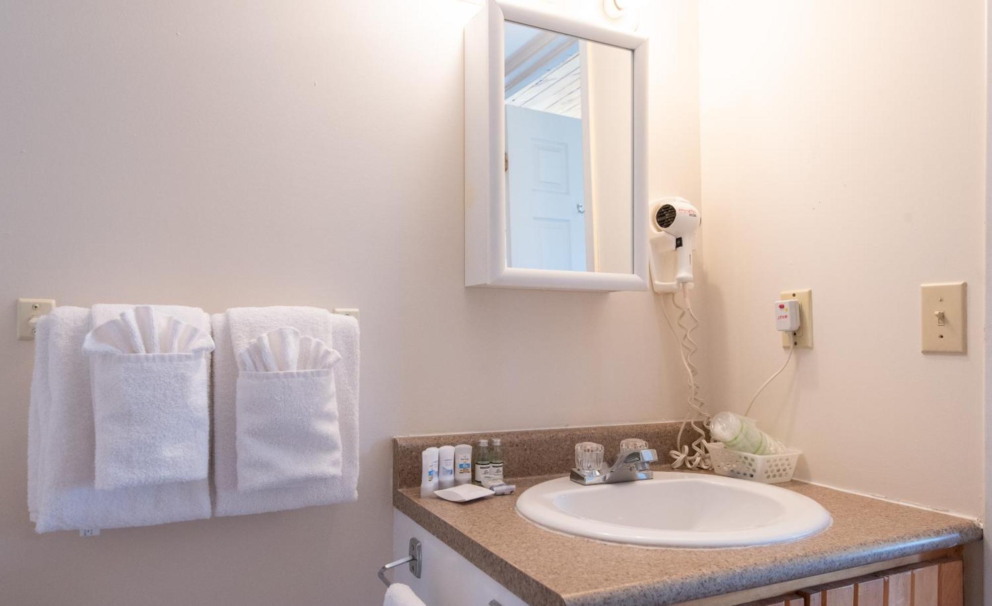 Canadas Best Value Inn & Suites Summerside Buitenkant foto